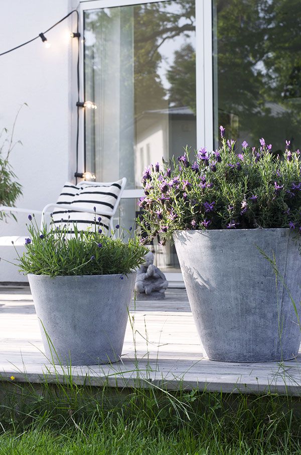 outdoor tapered planters