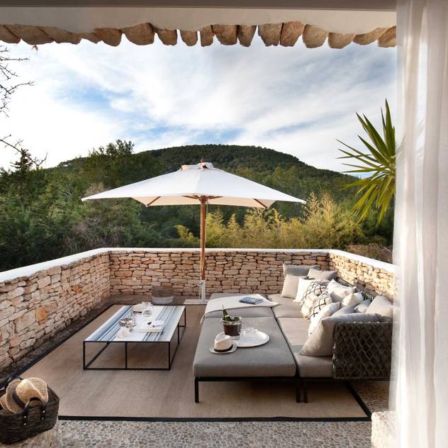 Bedroom 3 Terrace: Terrace by TG Studio