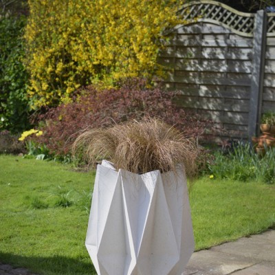 Kronen flower pot white logo(2) - Copy