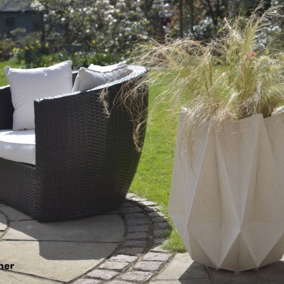 Kronen flower pot white logo(24) - Copy