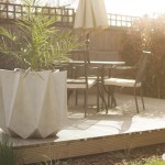 Kronen large flower pot on the deck logo 3 1000